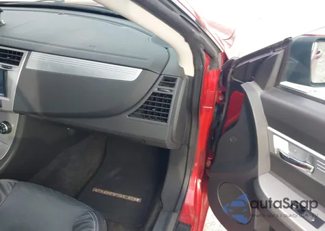 2010 Chrysler Sebring Touring z USA, uszkodzony, nr VIN 1C3BC5ED1AN200029